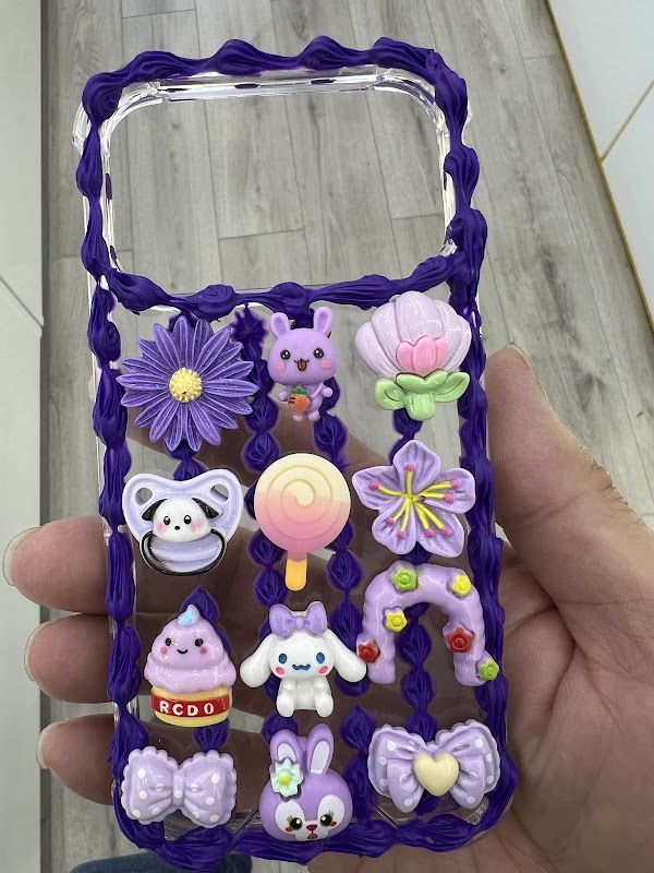 Cover effetto panna decorata a mano da Heyphone a Varese