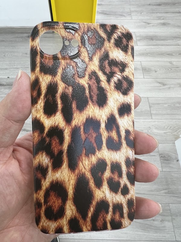 Cover personalizzata realizzata da Heyphone a Varese