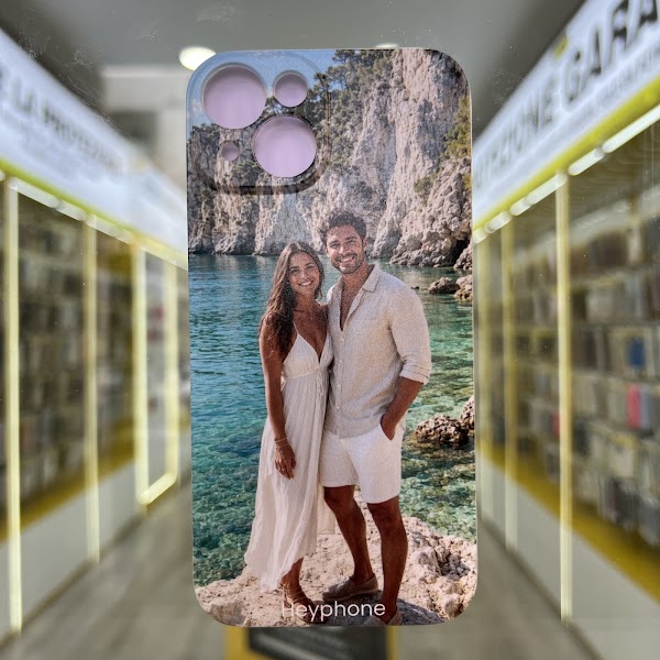 Cover personalizzata realizzata da Heyphone a Varese